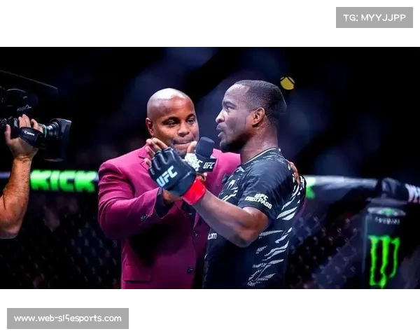 查尔斯·奥利维拉表达强烈意愿再战麦克斯·霍洛威誓夺荣耀重塑巅峰 查尔斯·奥利维拉表达强烈意愿再战麦克斯·霍洛威誓夺荣耀重塑巅峰